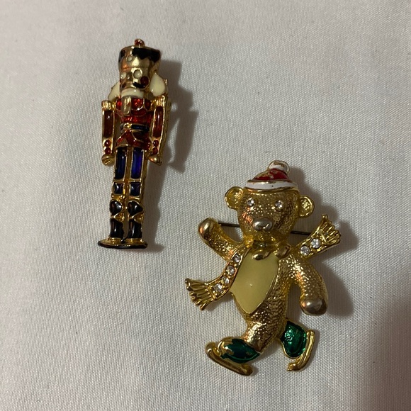 Jewelry - Christmas brooch nutcracker and teddy bear bundle